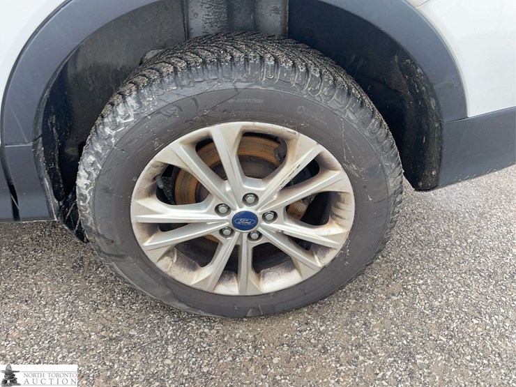 2017-ford-escape-image-23