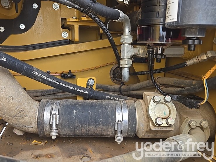 2019-caterpillar-336-image-55