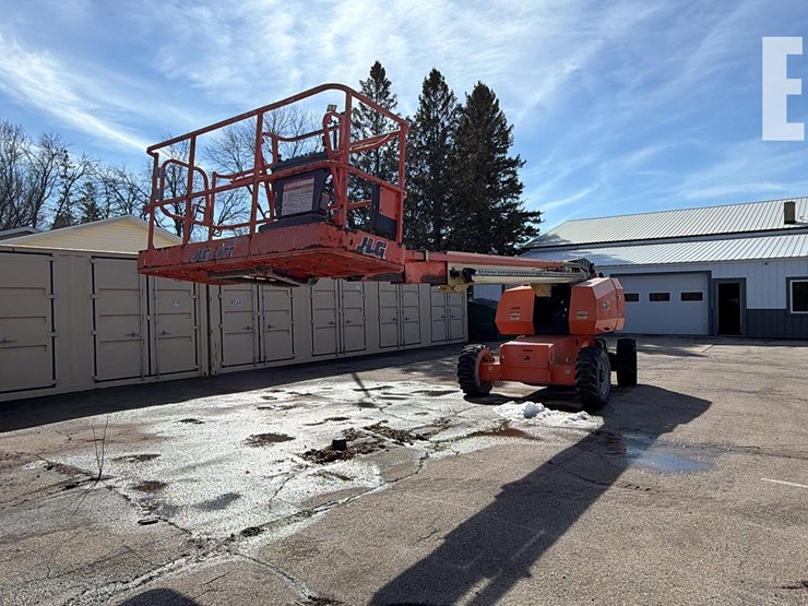 2014-jlg-600s-image-4