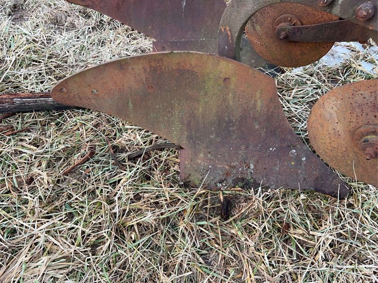 two-bottom-fordson-plow-image-14