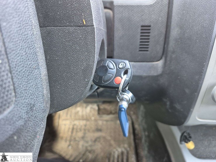 2010-ford-escape-image-14