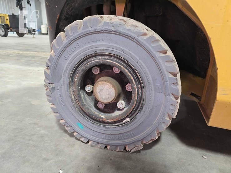 2021-caterpillar-gp25n-image-26