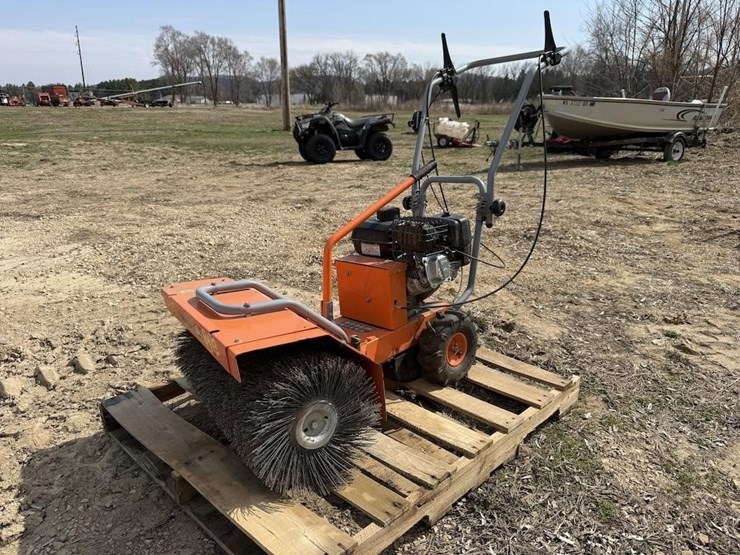 yard-max-yp7065-power-sweeper-image-1