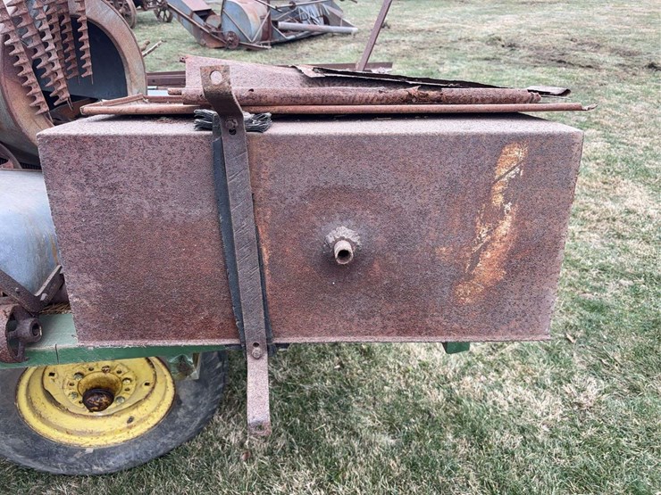 gleaner-fordson-mounted-combine-image-16