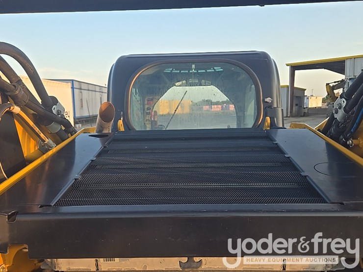 2022-caterpillar-289d3-image-48