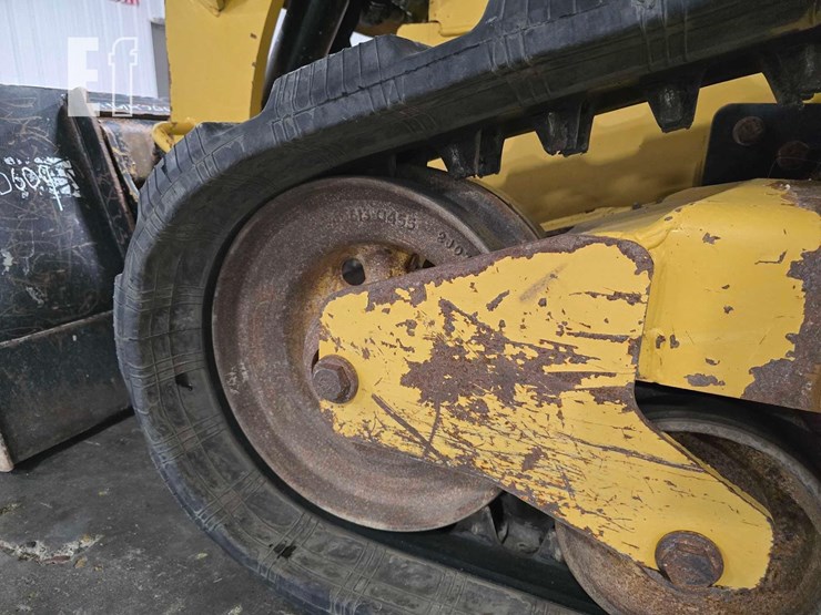 2023-caterpillar-259d3-image-27