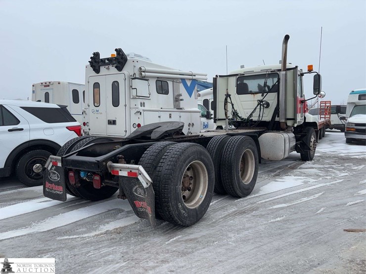 non-operable-2014-mack-pinnacle-t/a-day-cab-tractor-image-4