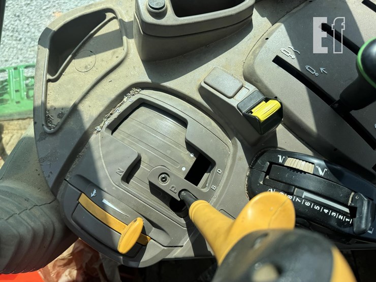 2024-john-deere-6155m-image-22