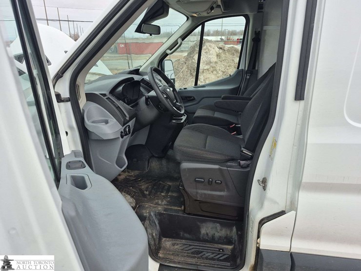 2016-ford-transit-image-11