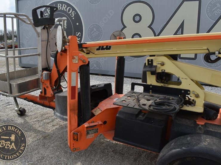 2018-jlg-t350-image-16