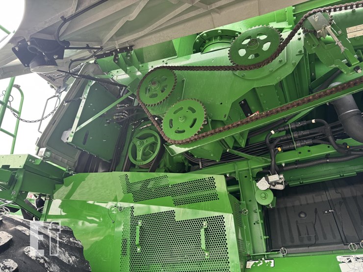 2020-john-deere-s780-image-12