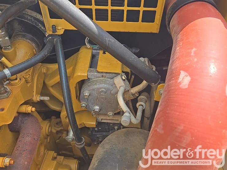 2019-caterpillar-336-image-73