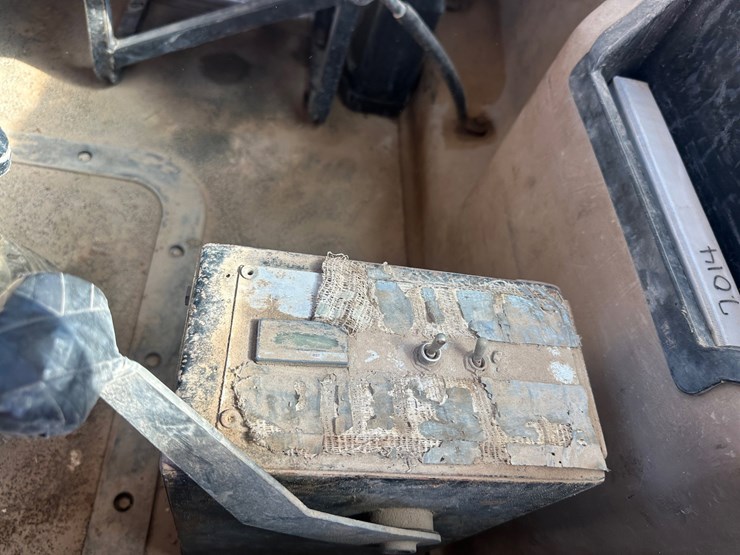 2005-mack-cv713-mixer-truck-image-14