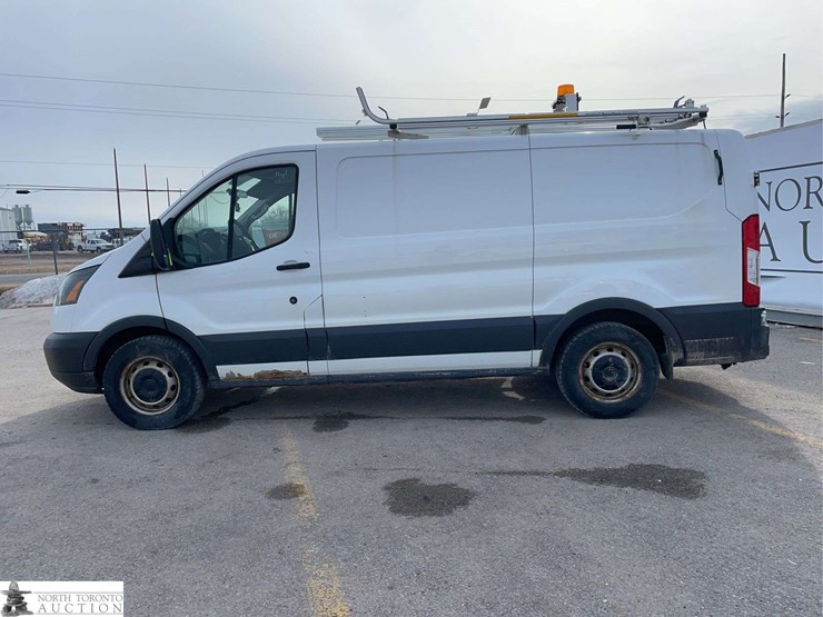 2015-ford-transit-image-8