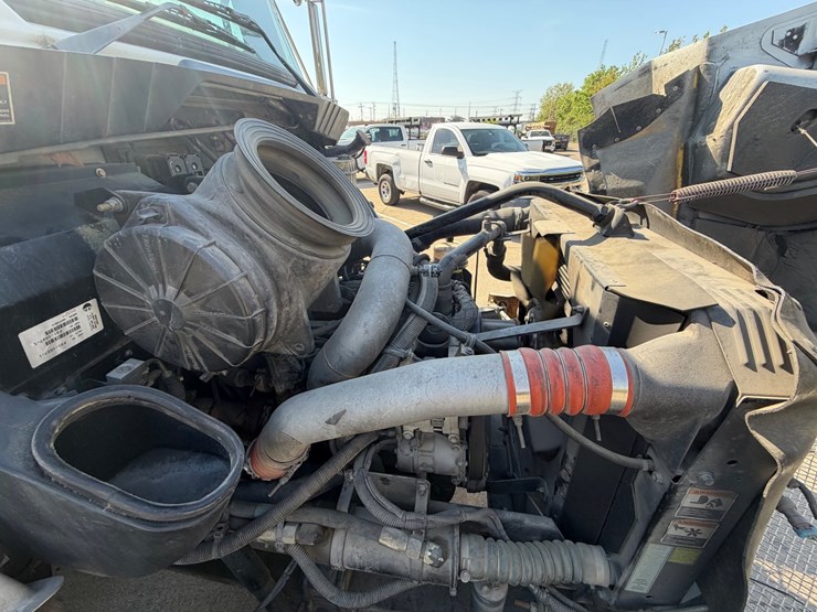 2007-kenworth-t300-image-17