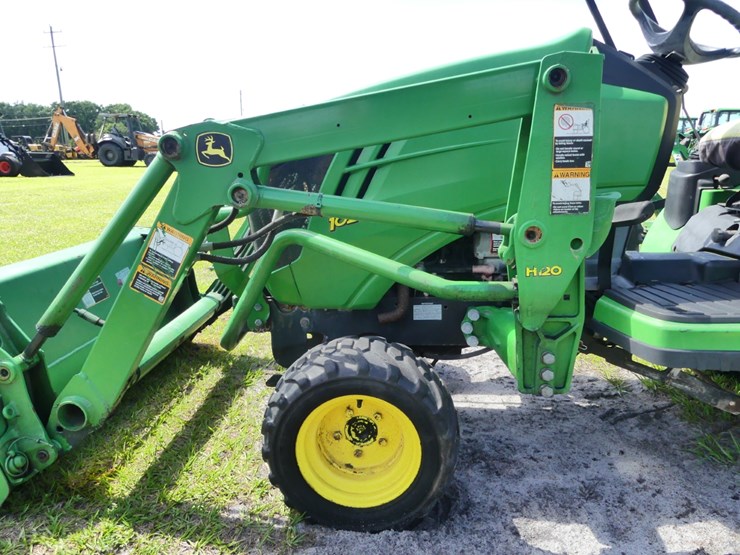 john-deere-1026r-image-8