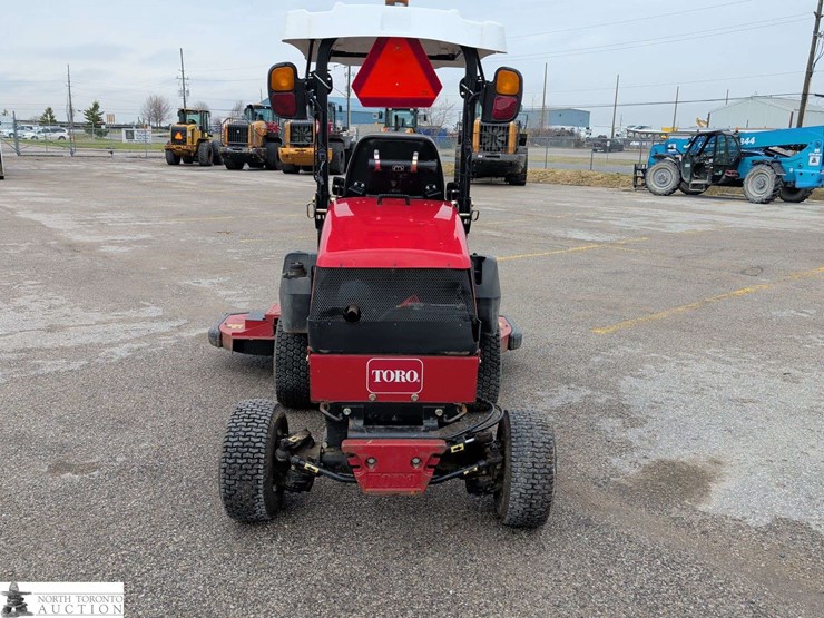 2015-toro-groundsmaster3280d-image-4
