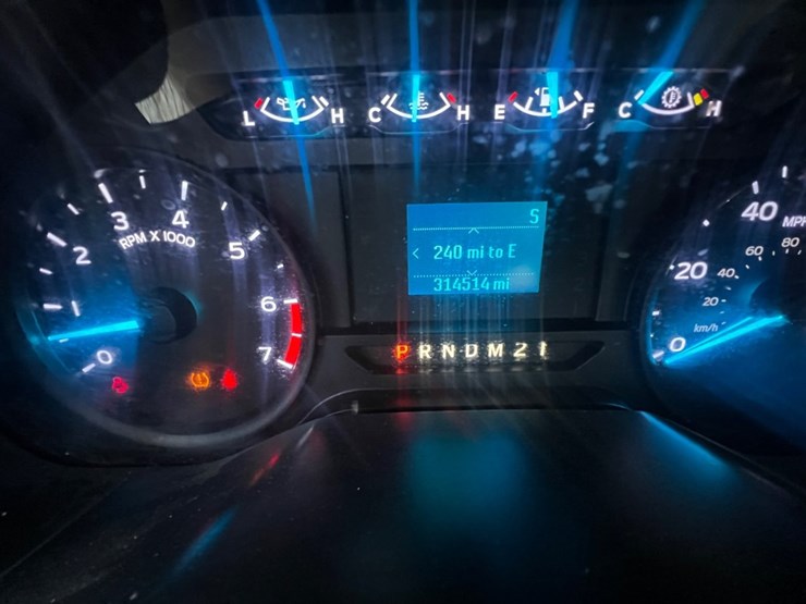 2017-ford-f250-xl-image-40