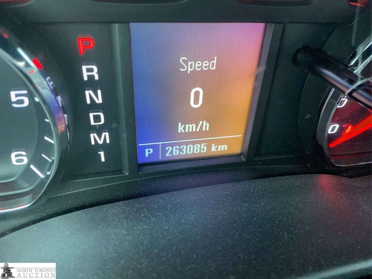 2016-chevrolet-silverado-2500hd-image-17