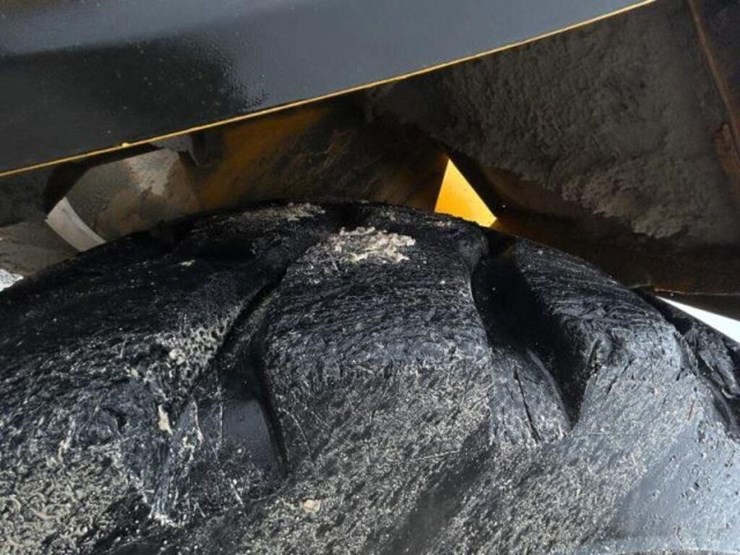 2012-volvo-l220g-image-22