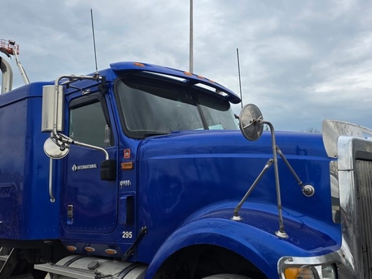 2006-international-9900-image-41