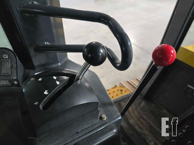 2016-deere-655k-image-18