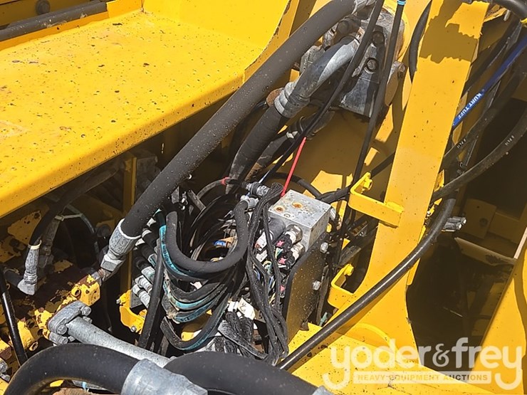 2015-komatsu-pc490-lc-11-image-122