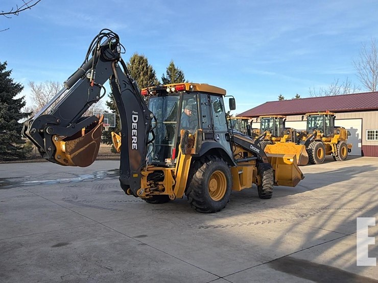 2023-deere-320-p-tier-image-3