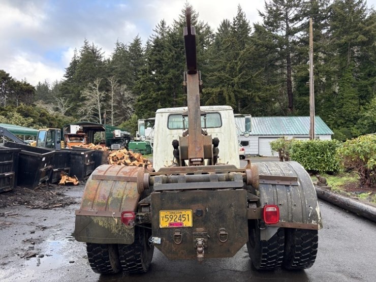 1991-international-4700-image-4