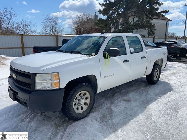 2011-chevrolet-silverado-1500-image-1