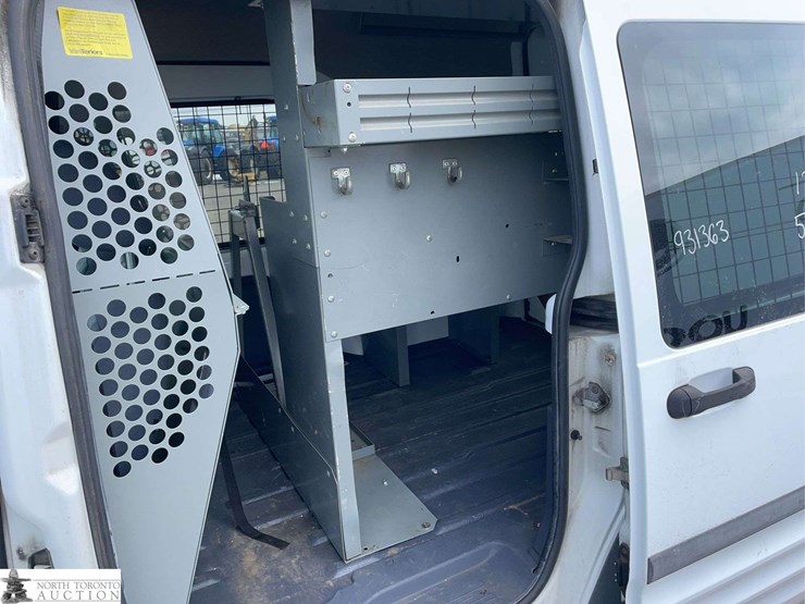 2012-ford-transit-connect-image-16