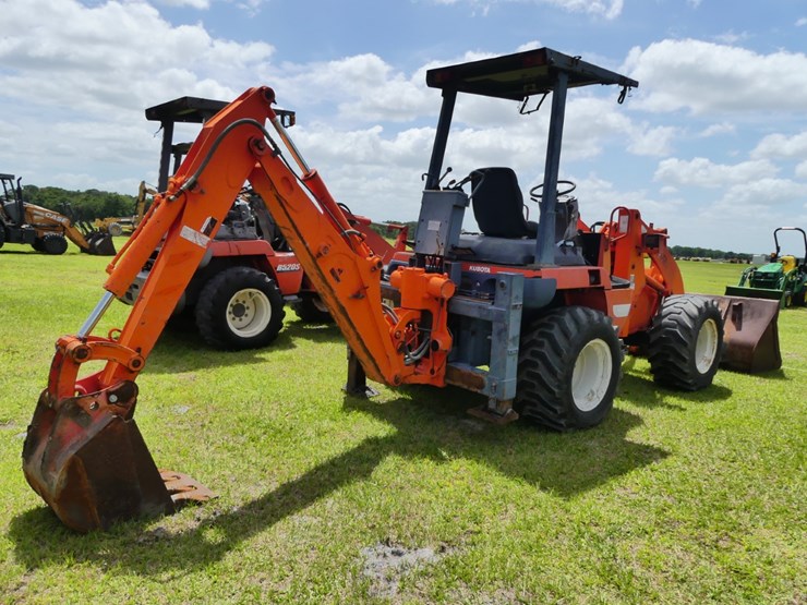 2001-kubota-r520-image-3