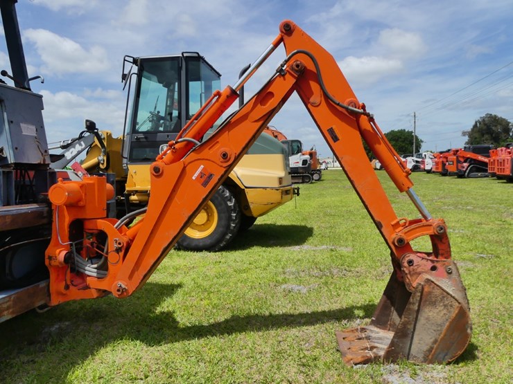 2001-kubota-r520-image-7