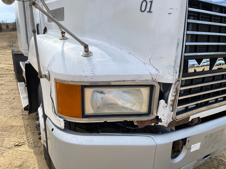 #400-•-1997-mac-ch600-semi-(has-wi-title)-image-13