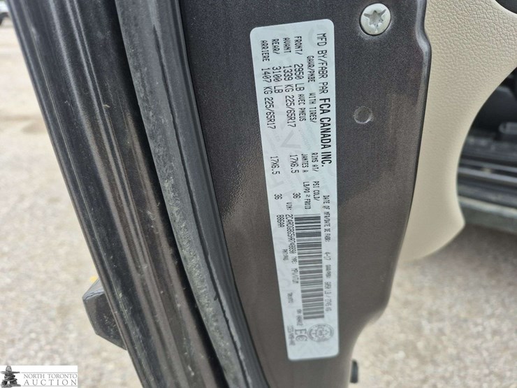 2017-dodge-grand-caravan-sxt-image-18