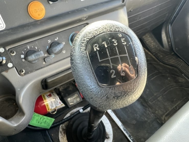 2016-freightliner-m2-s/a-bucket-truck-image-32