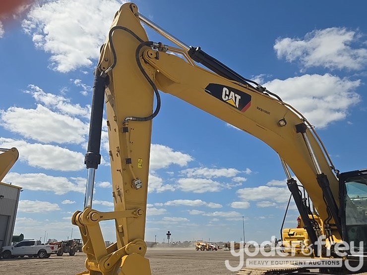 2017-caterpillar-336fl-image-25