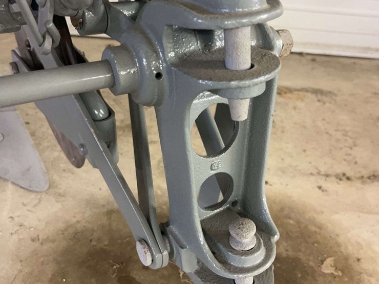 one-bottom-ferguson-plow-image-4