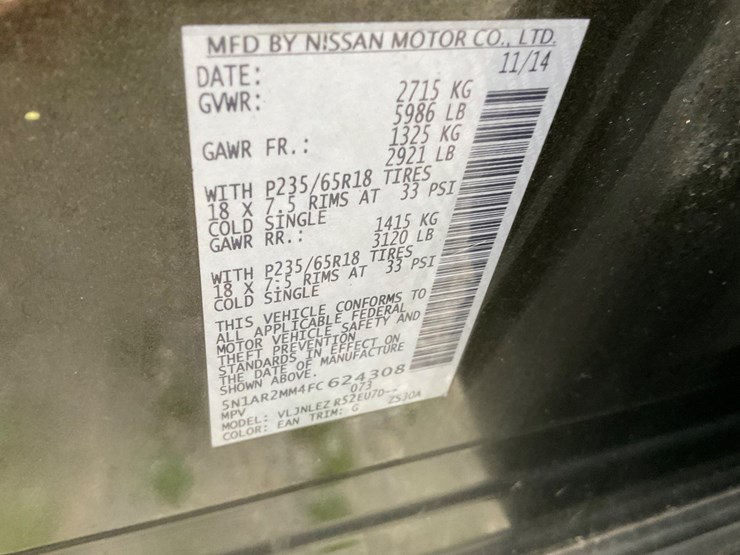 2015-nissan-pathfinder-image-12