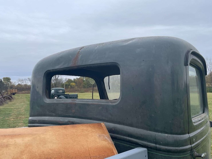 1935-ford-wrecker-image-22