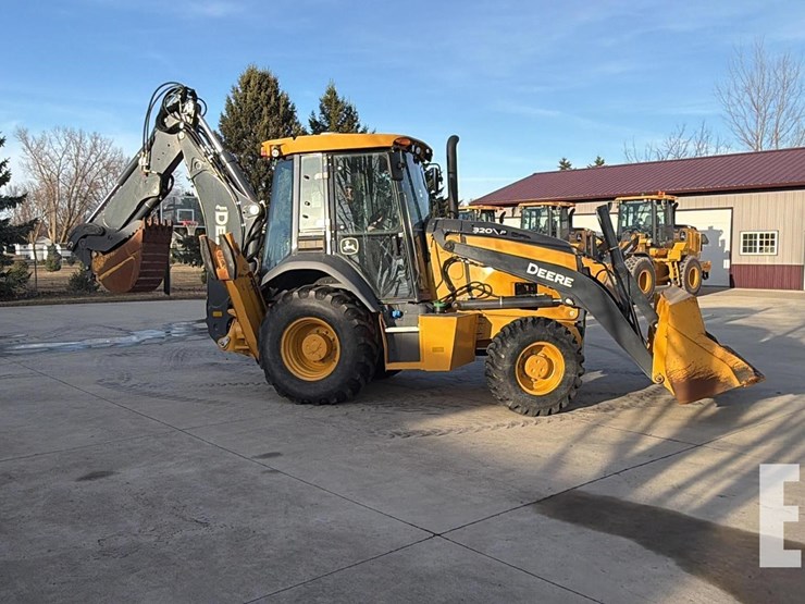 2023-deere-320-p-tier-image-5