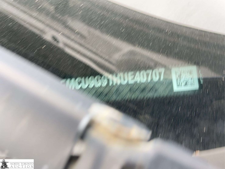 2017-ford-escape-image-16