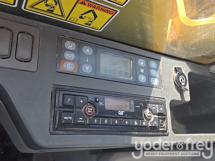 2017-caterpillar-336fl-image-105