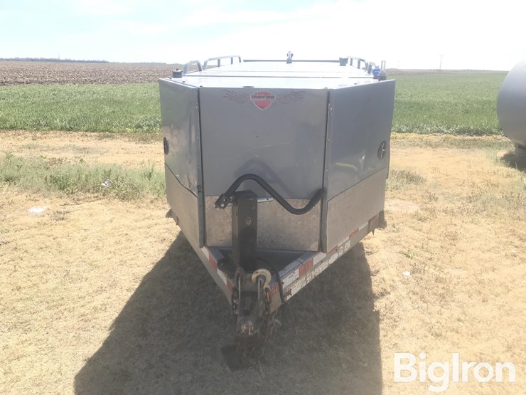 2013-thunder-creek-adt750ss-t/a-fuel-trailer-image-2