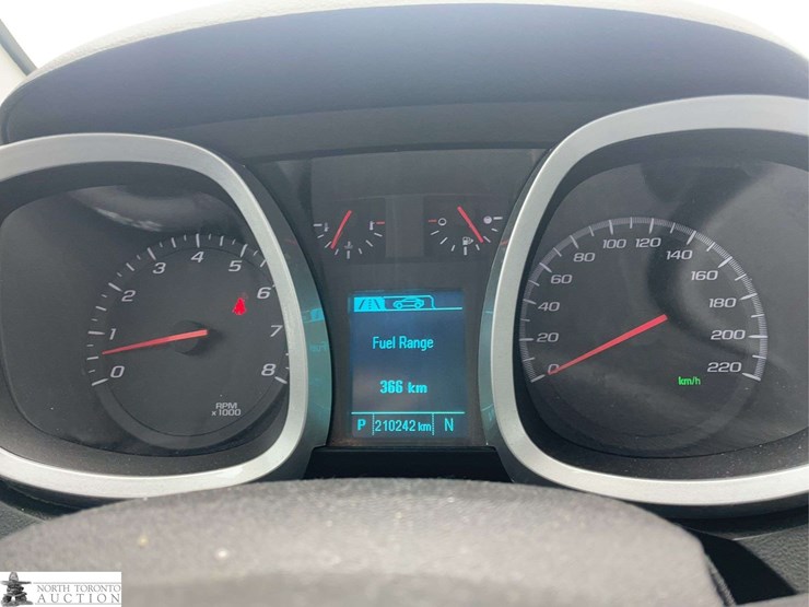 2016-chevrolet-equinox-image-12