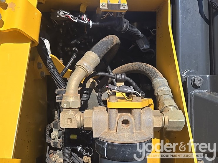 2023-komatsu-d61px-24-image-49