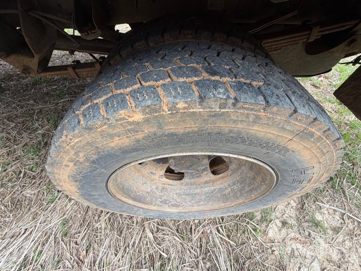 2014-dodge-ram-5500-image-5