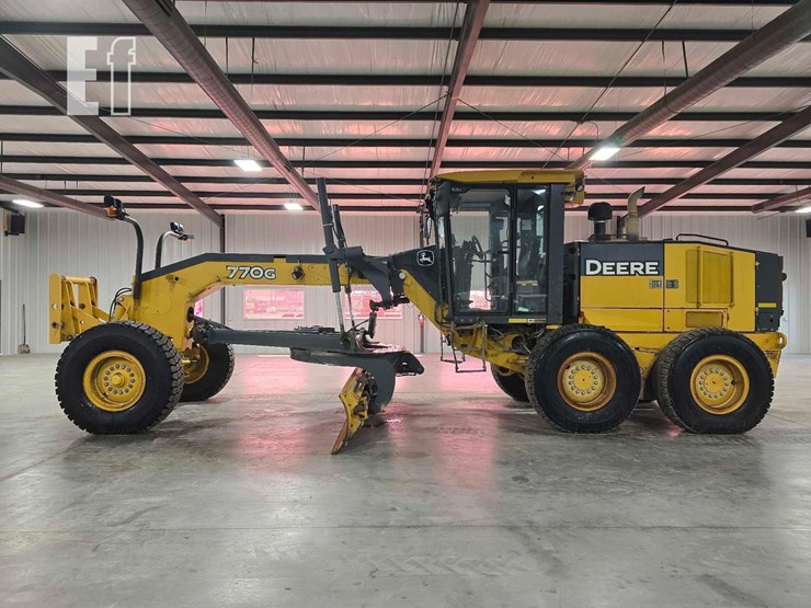 2009-deere-770g-image-5