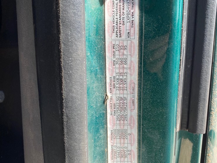 2015-peterbilt-579-image-15