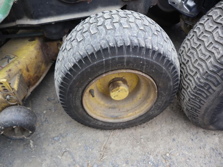 john-deere-212-image-9